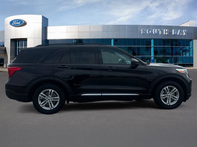 Certified 2023 Ford Explorer XLT RWD image 6