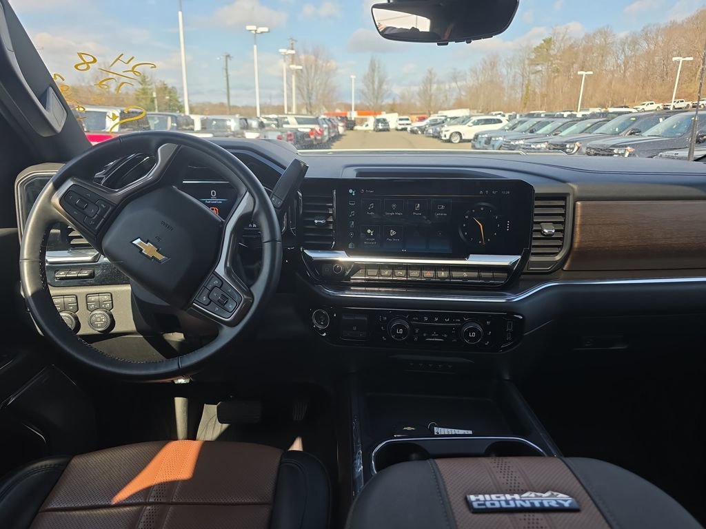 Used 2024 Chevrolet Silverado 2500 High Country w/ Technology Package image 19