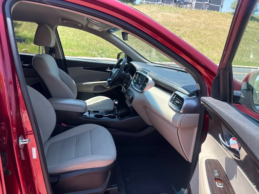 Used 2020 Kia Sorento LX w/ LX I4 Convenience Package AWD/4WD image 32
