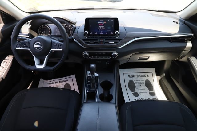 Used 2025 Nissan Altima 2.5 SV FWD image 20