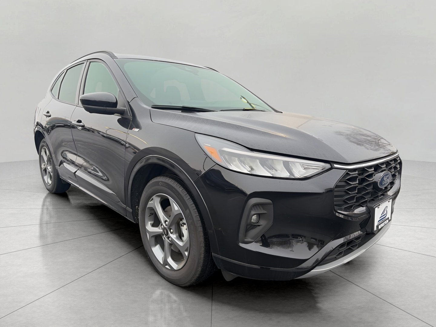 Certified 2023 Ford Escape ST-Line Select w/ Tech Pack #2 image 3