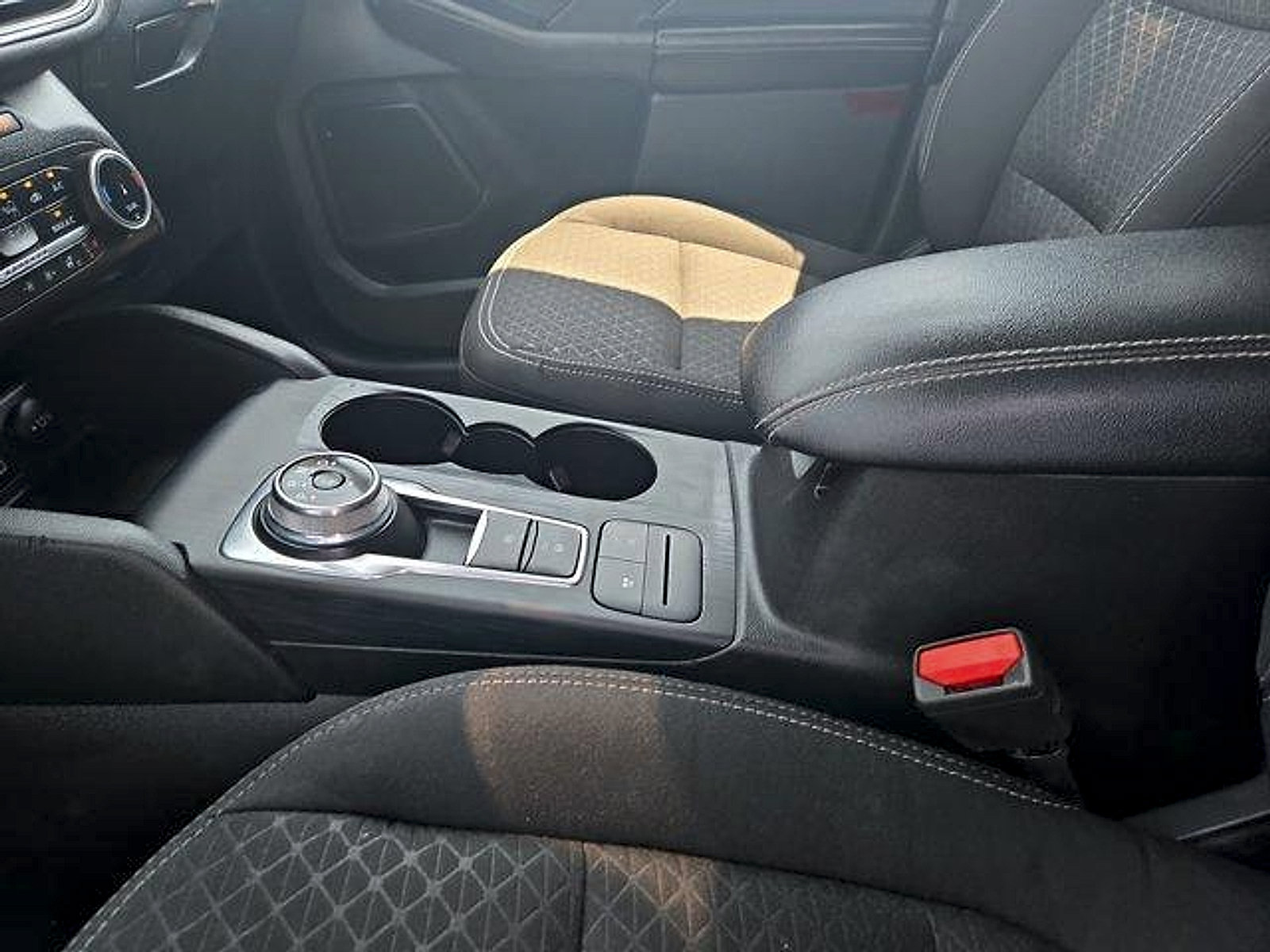 Certified 2024 Ford Escape Active AWD/4WD image 22