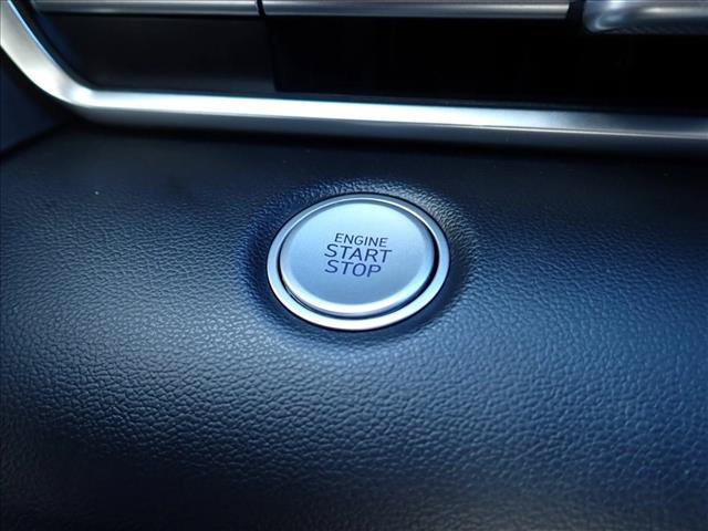 Used 2022 Hyundai Elantra SEL w/ Convenience Package FWD image 18