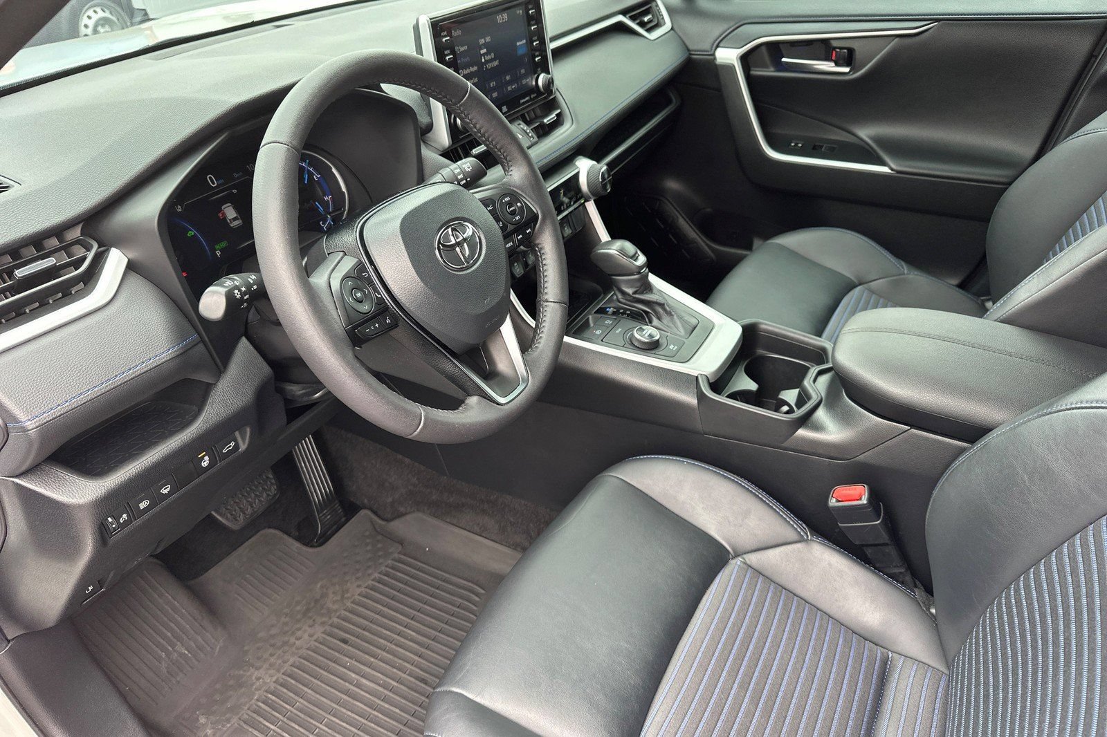Used 2021 Toyota RAV4 XSE AWD/4WD image 13