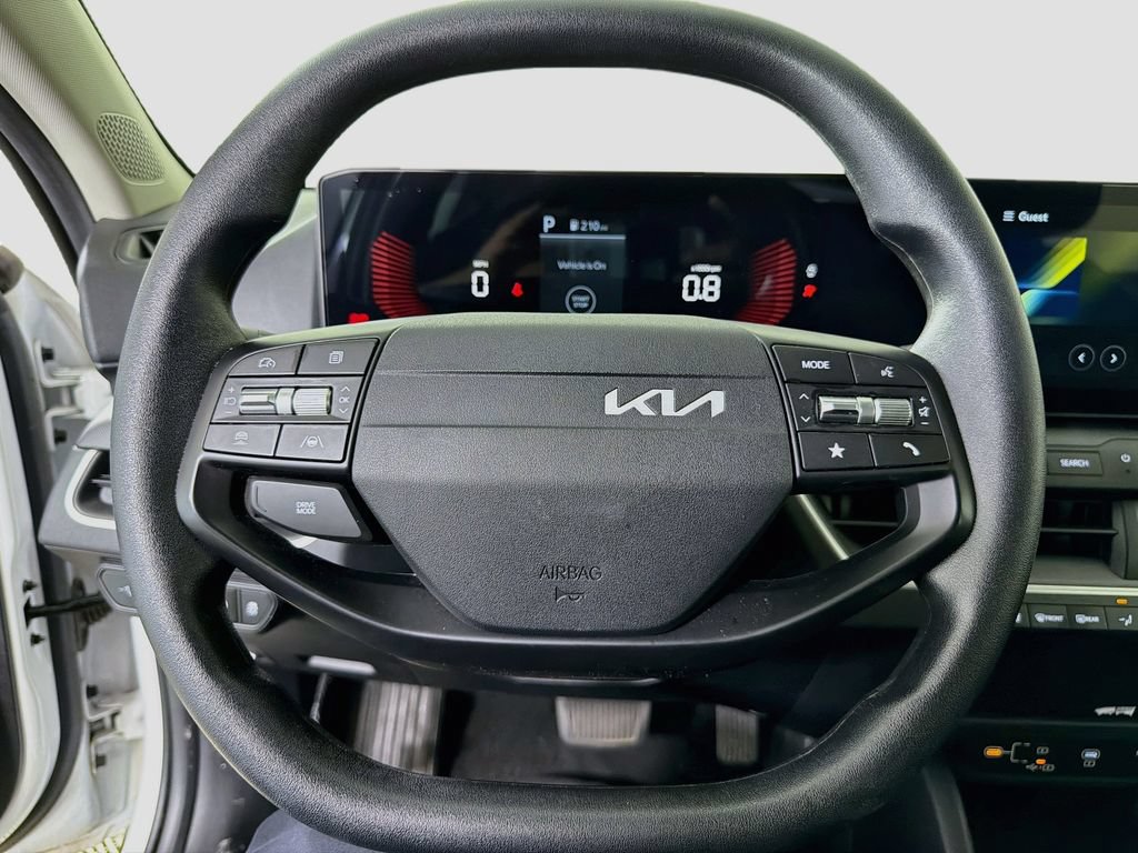 Used 2025 Kia K4 FWD image 15
