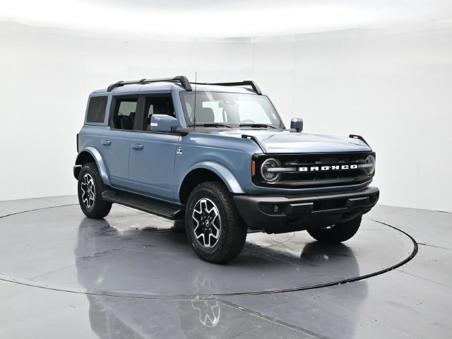 Certified 2025 Ford Bronco Outer Banks AWD/4WD image 4