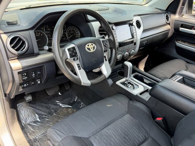 Used 2020 Toyota Tundra SR5 w/ SR5 Upgrade Package AWD/4WD image 34