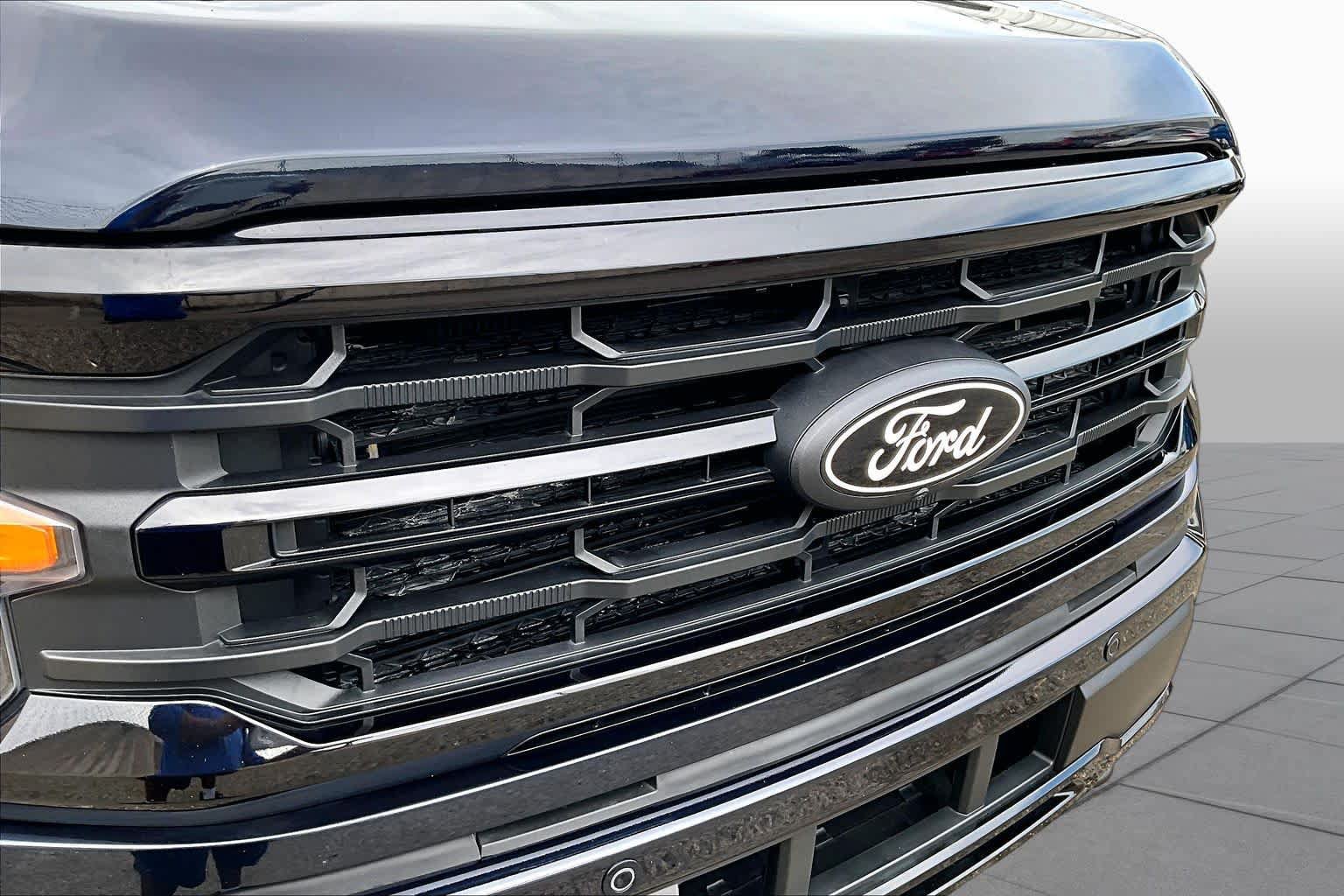 Certified 2025 Ford F150 XLT w/ Equipment Group 302A MID AWD/4WD image 30