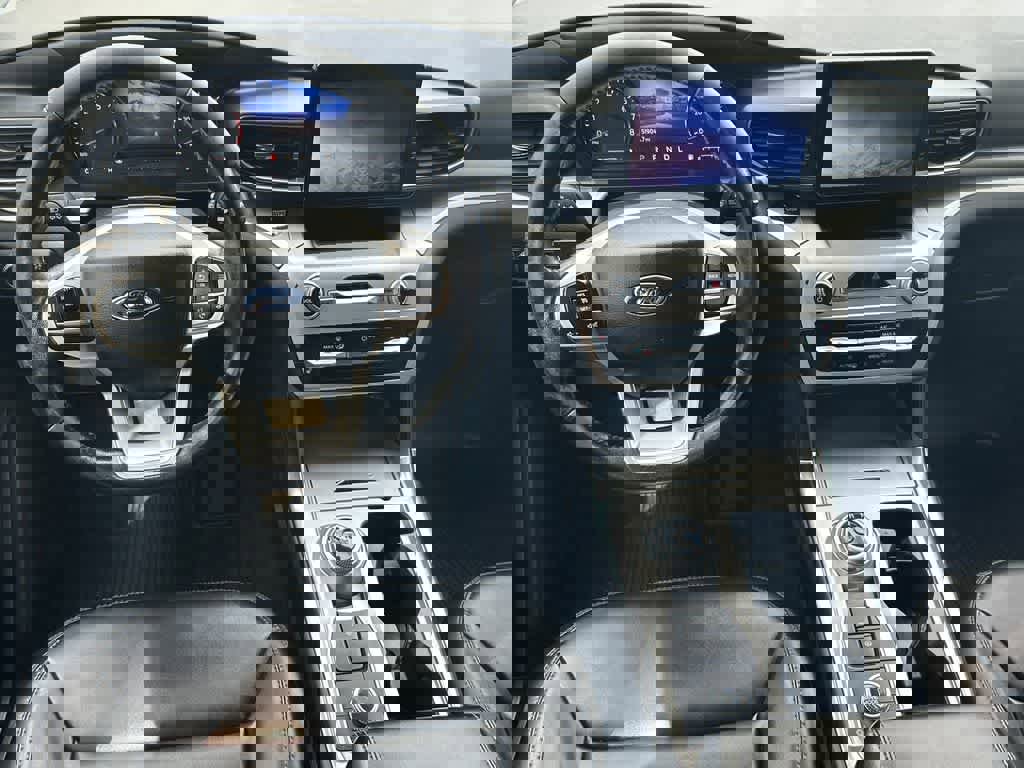 Certified 2022 Ford Explorer XLT w/ Equipment Group 202A image 12