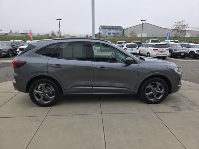 Certified 2024 Ford Escape ST-Line image 6