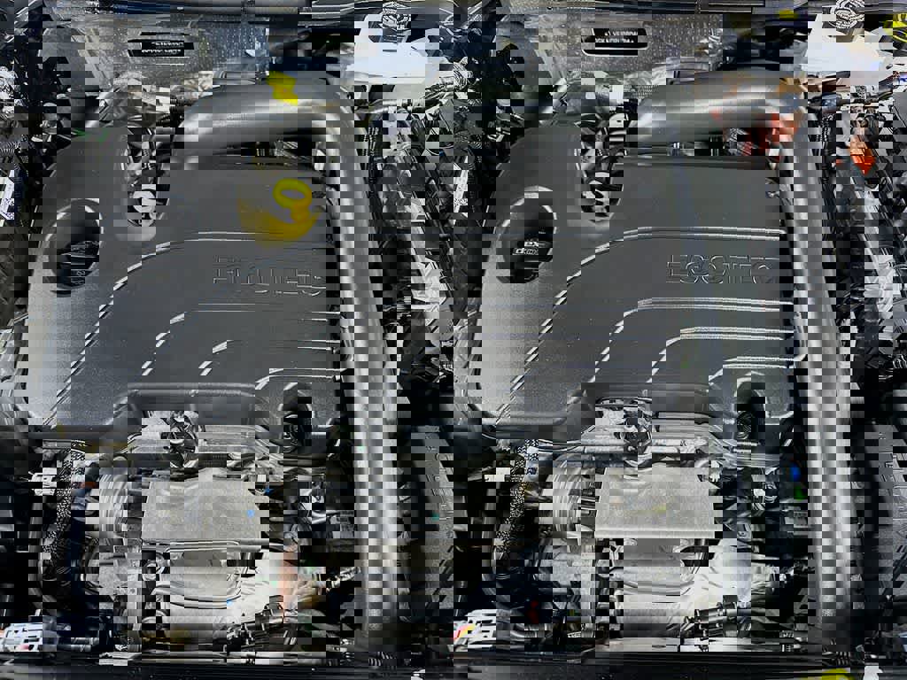 Used 2023 GMC Terrain SLT image 9