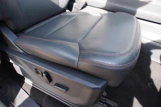 Certified 2025 Ford Expedition Active image 12