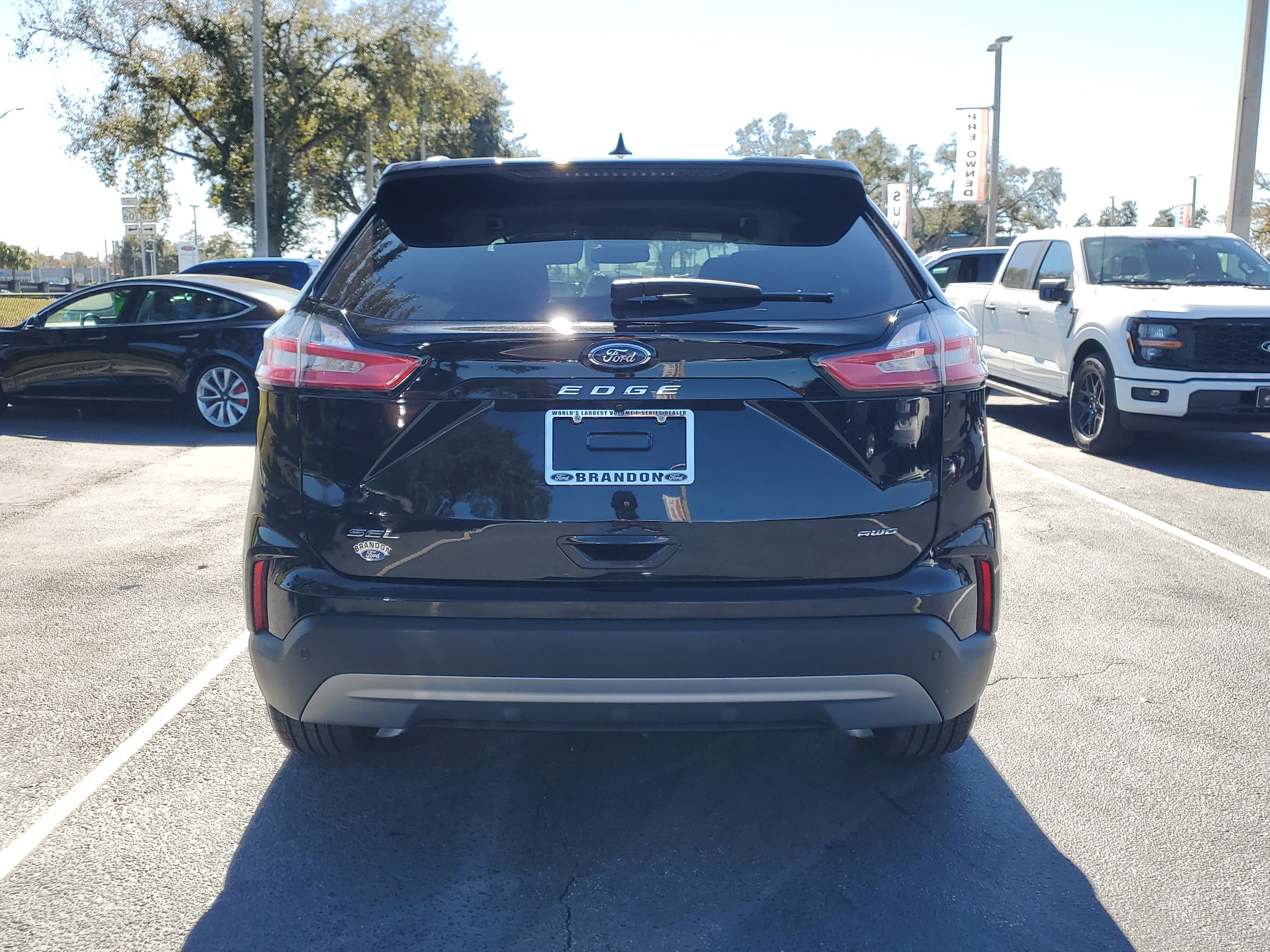 Certified 2024 Ford Edge SEL image 2