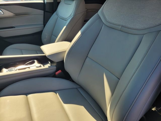 Certified 2025 Ford Explorer Active w/ Active Comfort Package image 11