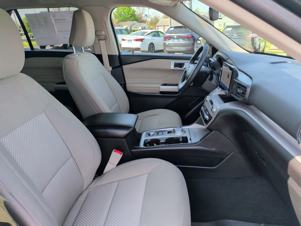 Certified 2023 Ford Explorer XLT AWD/4WD image 16
