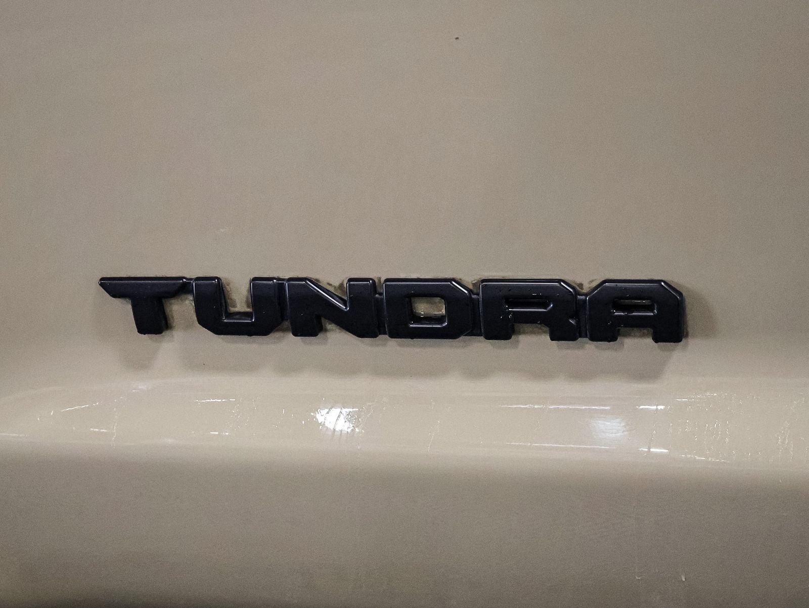 Used 2020 Toyota Tundra SR5 w/ SR5 Leather Package RWD image 19