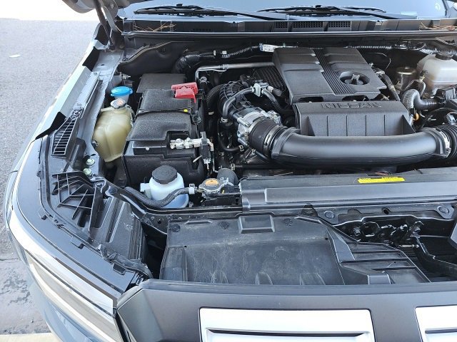 Used 2025 Nissan Frontier PRO-4X image 21