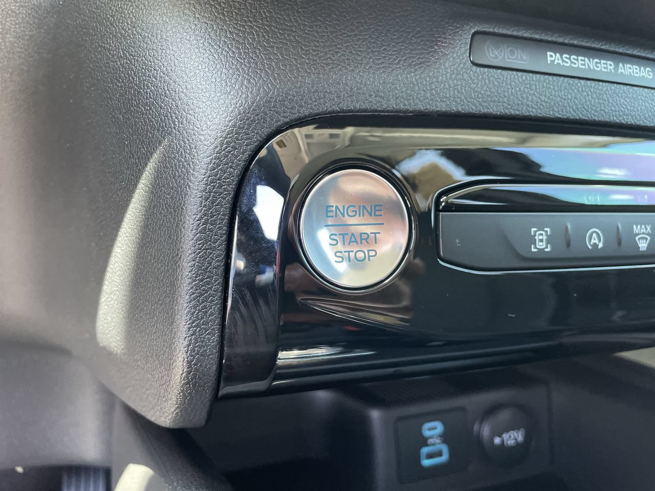Certified 2023 Ford Escape Active w/ Tech Pack #1 FWD image 29