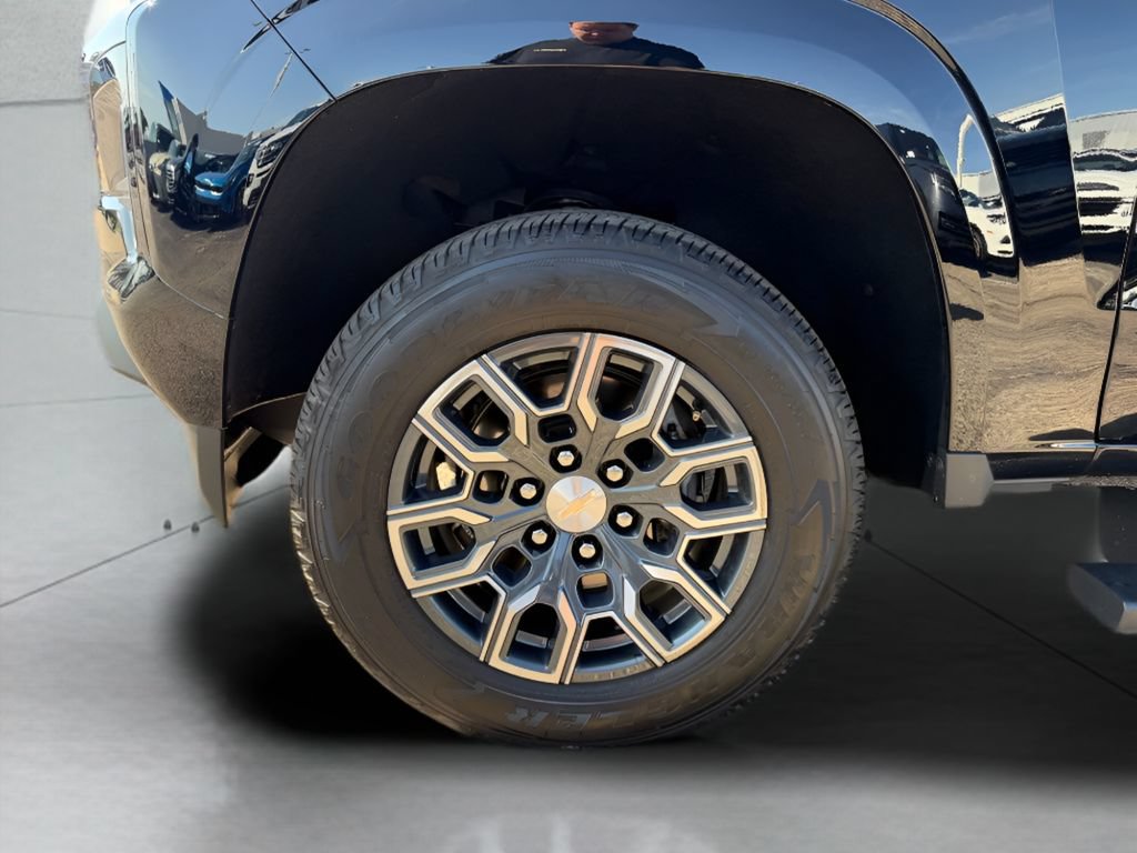 Used 2024 Chevrolet Colorado LT w/ LT Convenience Package III RWD image 12