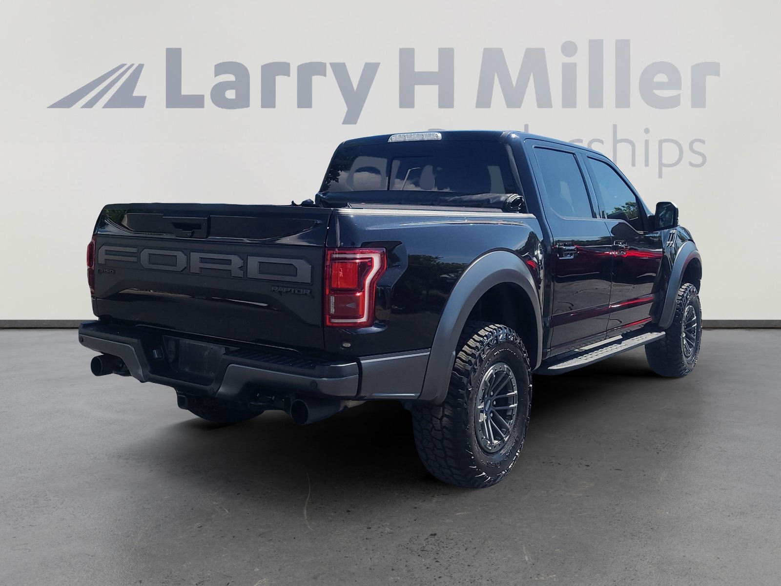 Certified 2019 Ford F150 Raptor w/ Equipment Group 802A Luxury AWD/4WD image 5