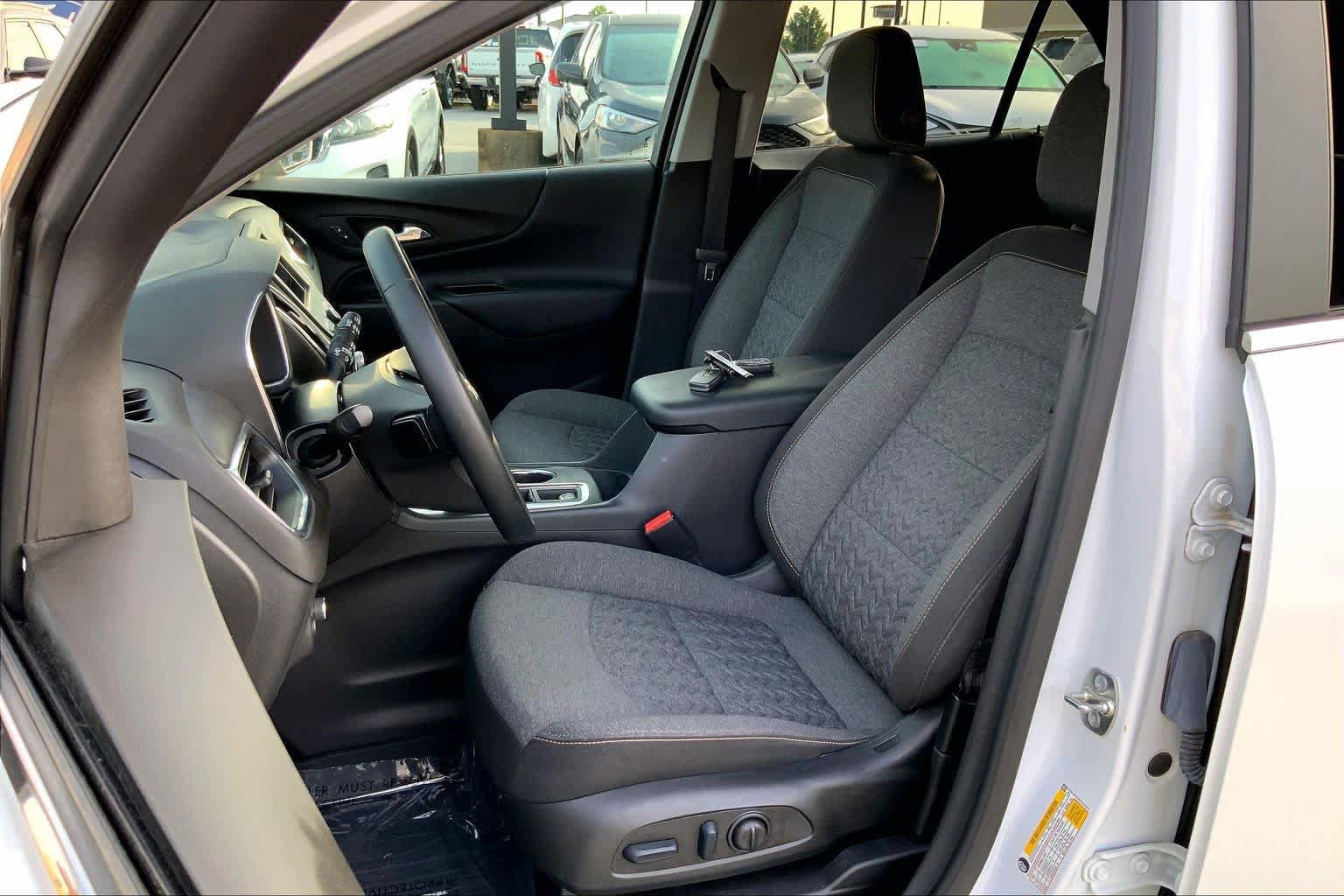 Used 2024 Chevrolet Equinox LT w/ LPO, Floor Liner Package FWD image 8