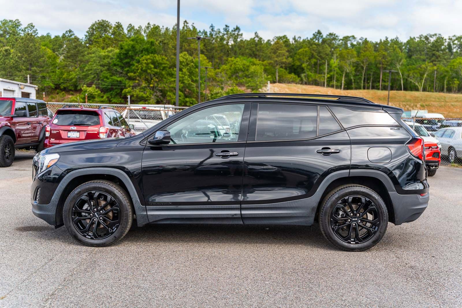 Used 2019 GMC Terrain SLE w/ Driver Convenience Package AWD/4WD image 4