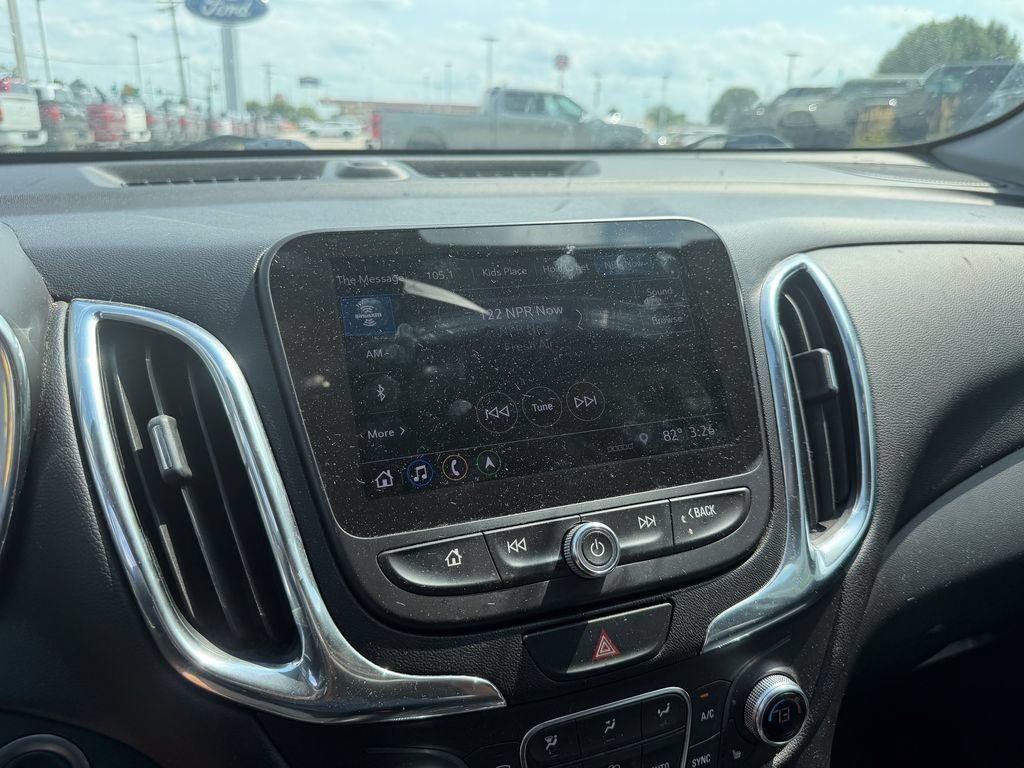 Used 2019 Chevrolet Equinox LT w/ Sun & Navigation Package AWD/4WD image 17