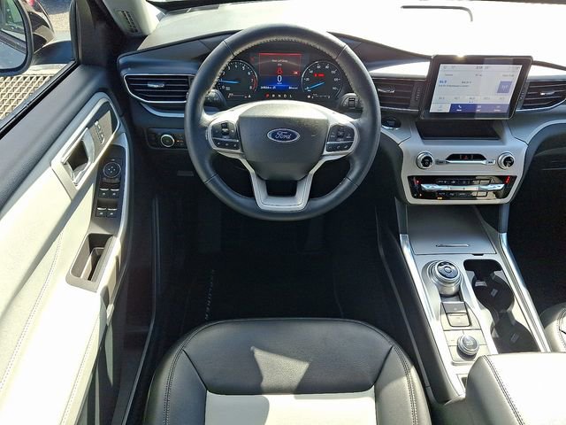 Certified 2023 Ford Explorer XLT w/ Equipment Group 202A AWD/4WD image 11