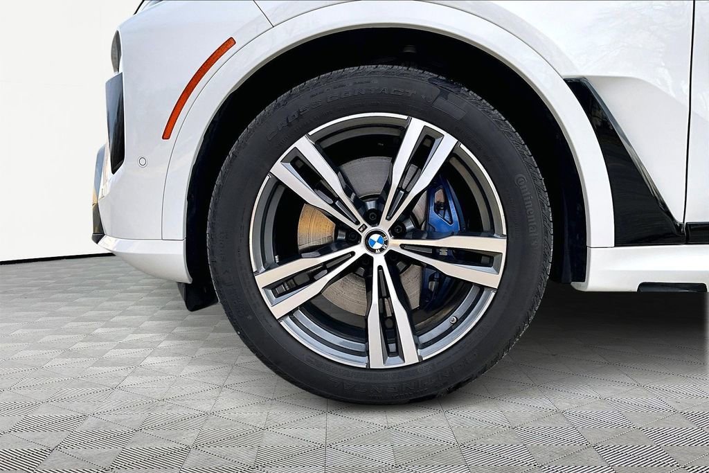 Used 2025 BMW X7 M60i w/ Climate Comfort Package AWD/4WD image 8
