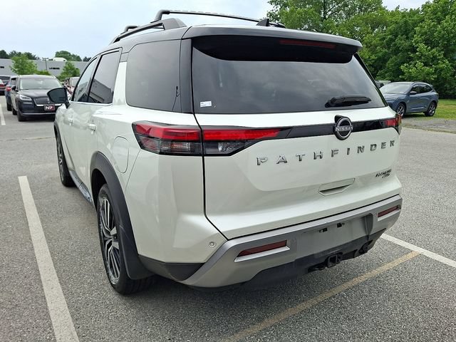 Used 2024 Nissan Pathfinder Platinum w/ Cargo Package AWD/4WD image 7