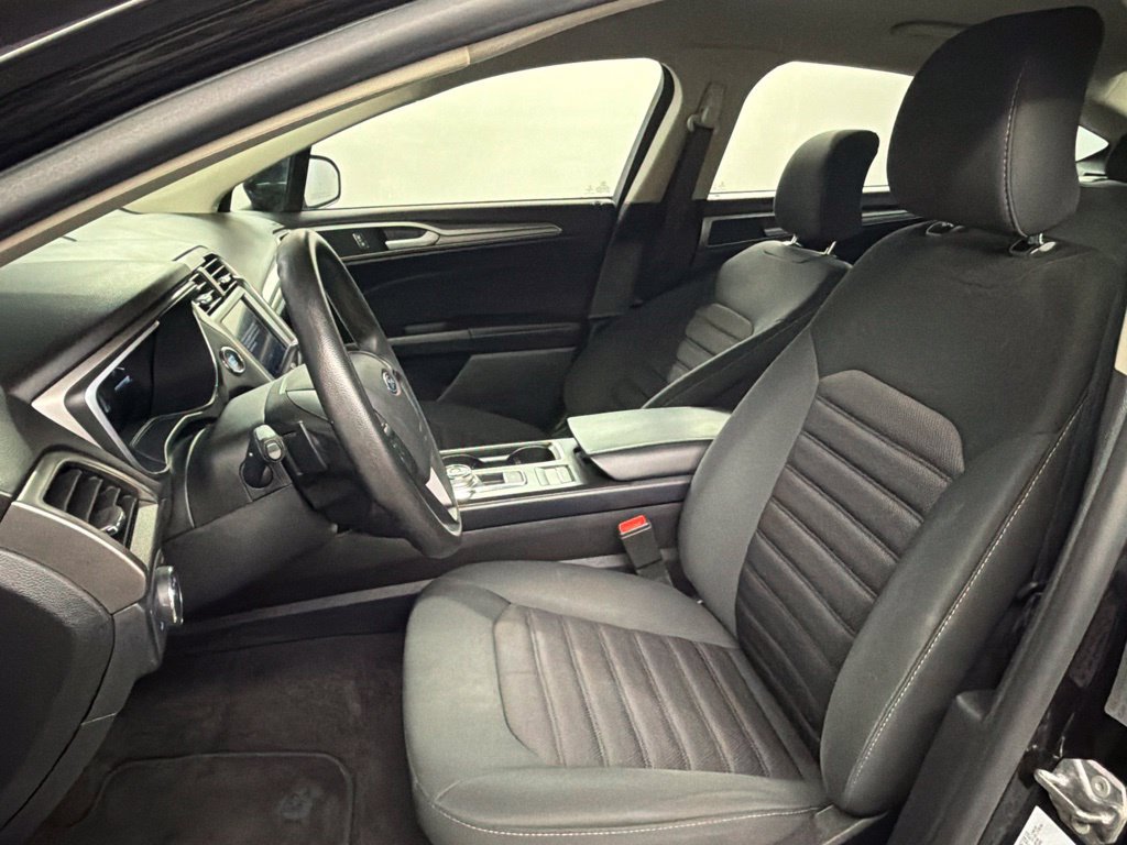 Certified 2019 Ford Fusion SE FWD image 25