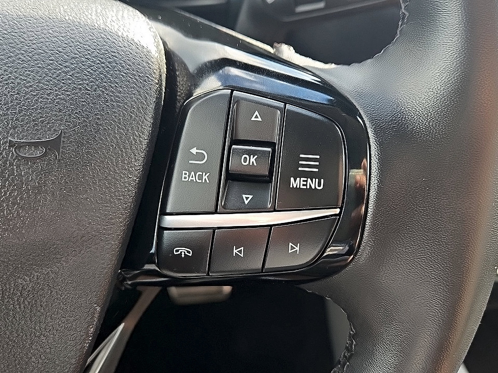 Certified 2023 Ford Escape Platinum w/ Premium Technology Package AWD/4WD image 14