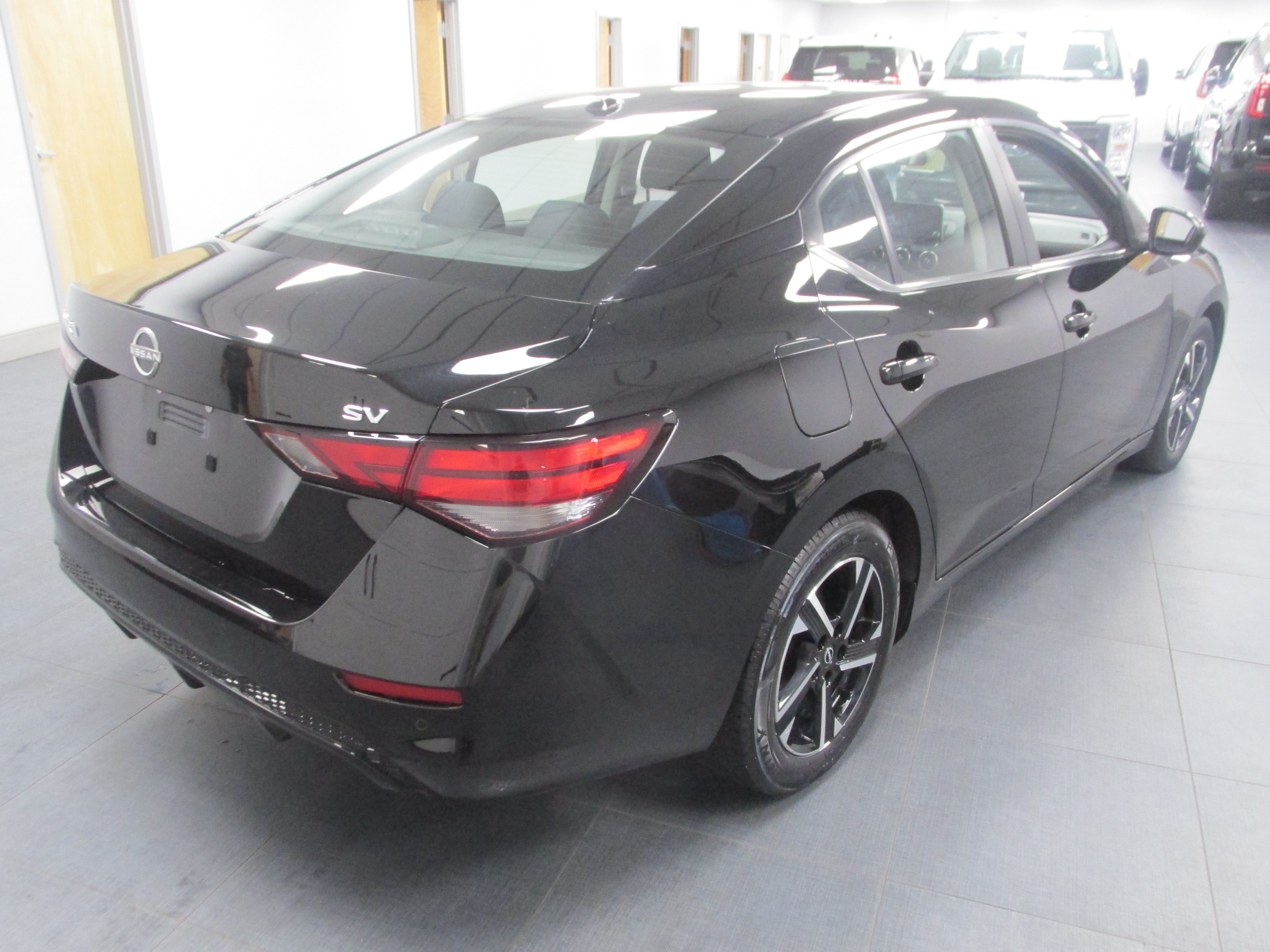 Used 2024 Nissan Sentra SV FWD image 5