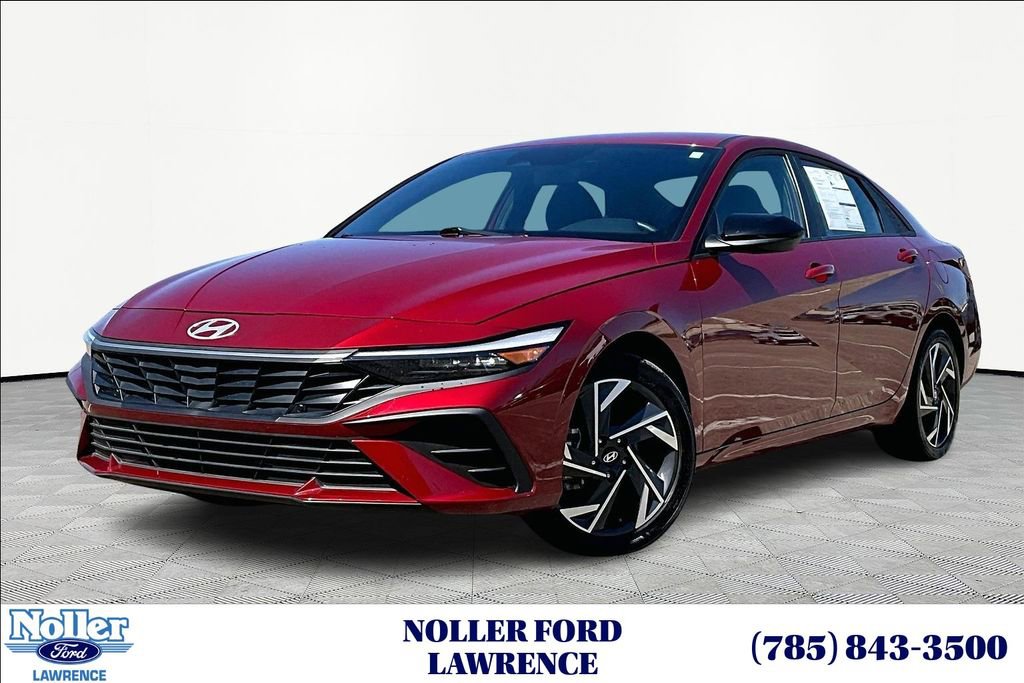 Used 2025 Hyundai Elantra Sport image 1