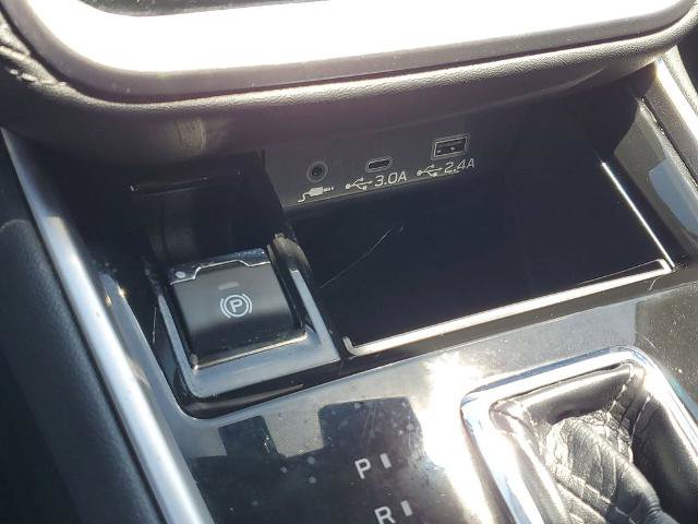 Used 2024 Subaru Outback Premium AWD/4WD image 16
