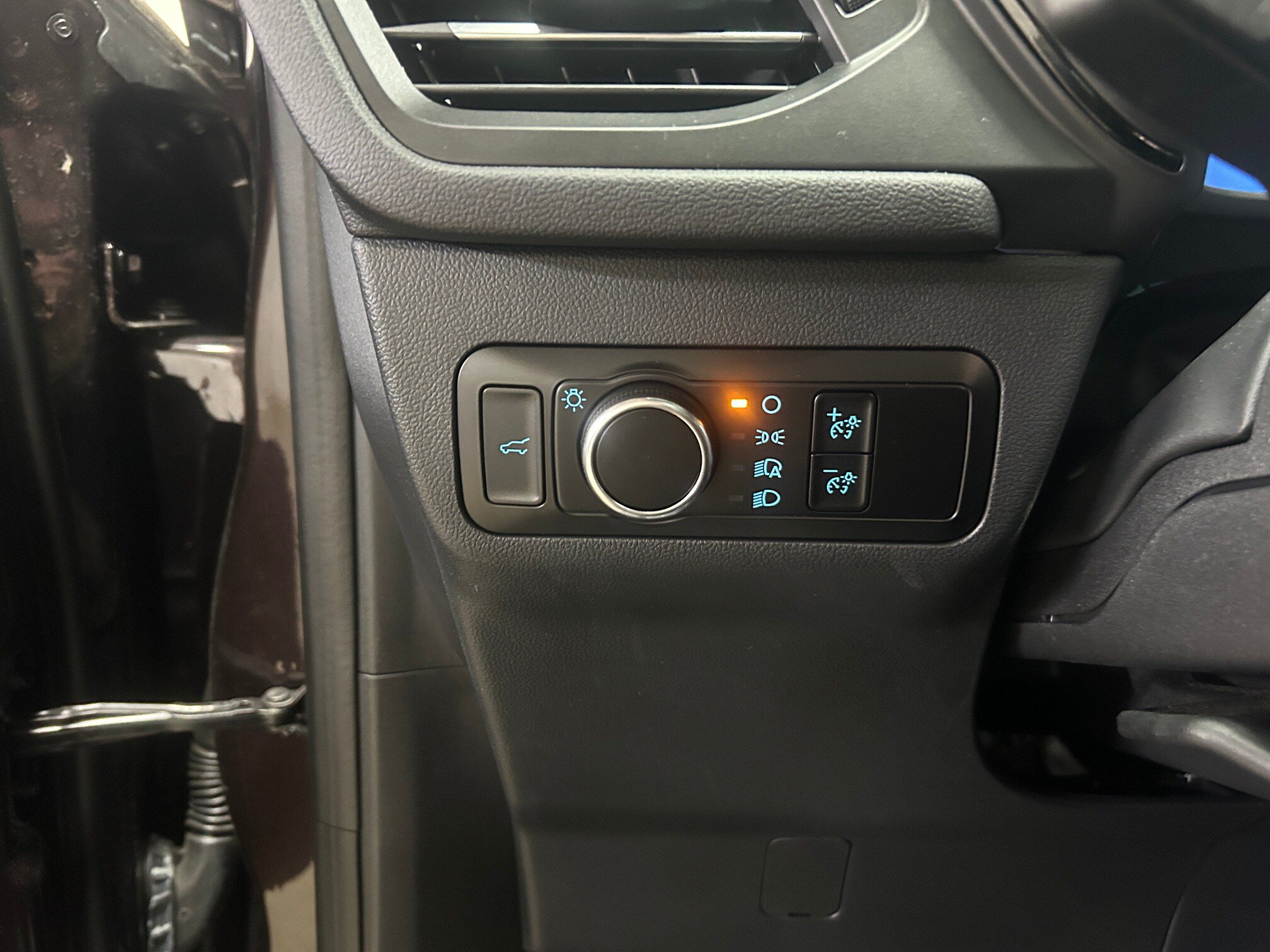 Certified 2023 Ford Escape ST-Line w/ Tech Pack #1 AWD/4WD image 14