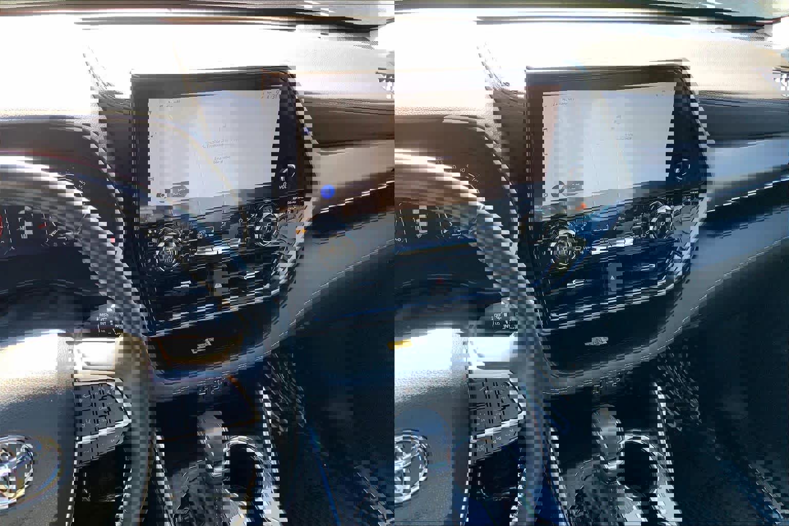 Used 2023 Toyota Highlander Limited image 7