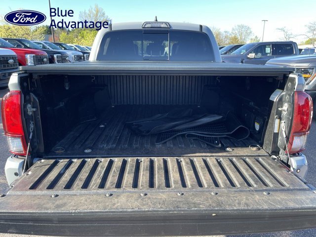Used 2019 Toyota Tacoma TRD Sport AWD/4WD image 15