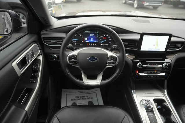 Certified 2022 Ford Explorer Limited w/ Equipment Group 301A image 21