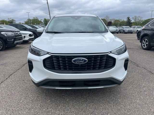 Certified 2023 Ford Escape Active w/ Tech Pack #2 AWD/4WD image 2