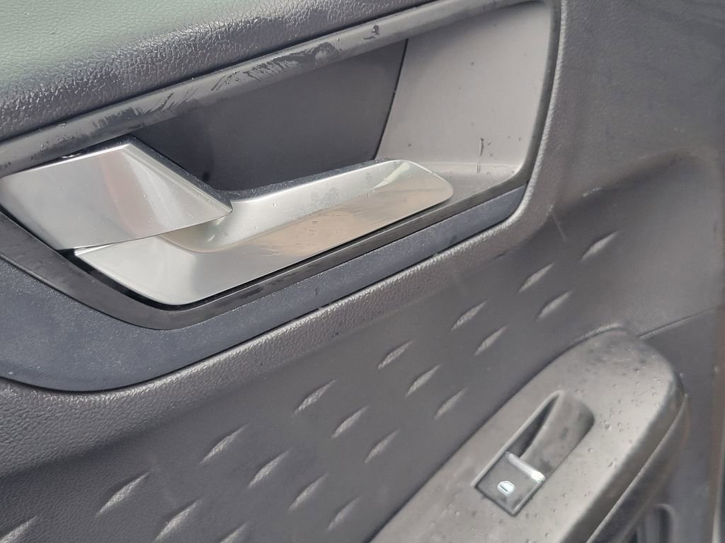 Certified 2020 Ford Escape SE image 13