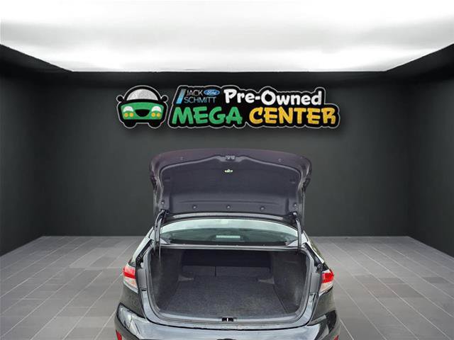 Used 2025 Toyota Corolla LE FWD image 20