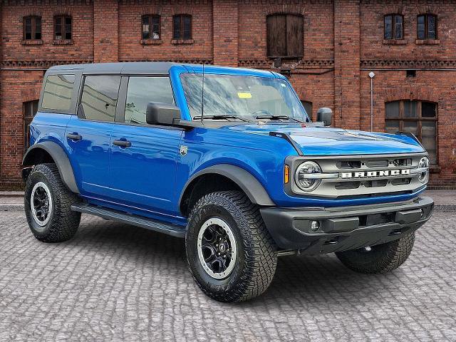 Certified 2023 Ford Bronco Big Bend w/ Sasquatch Package image 3