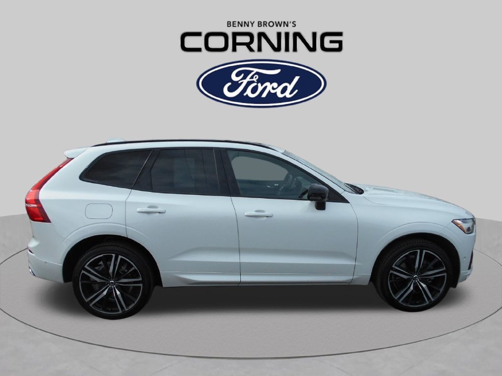 Used 2020 Volvo XC60 T6 R-Design w/ Protection Package Premier AWD/4WD image 3