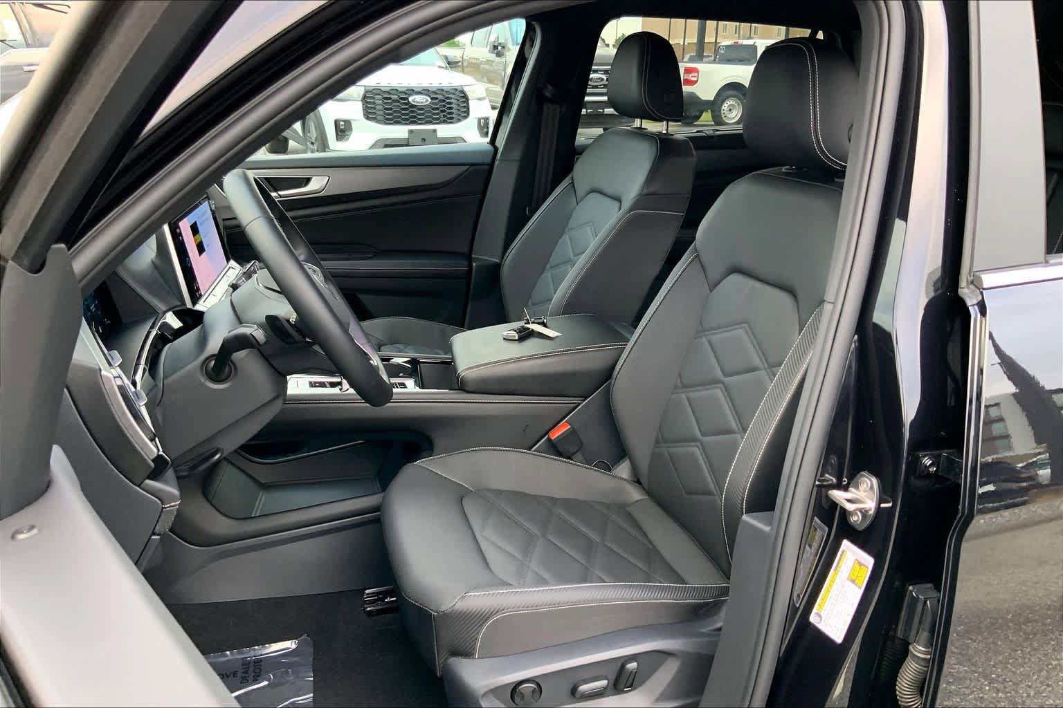 Used 2026 Volkswagen Atlas Cross Sport SE FWD image 8
