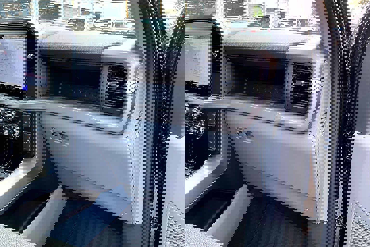 Certified 2025 Ford F150 Lightning XLT w/ Max Trailer Tow Package image 19