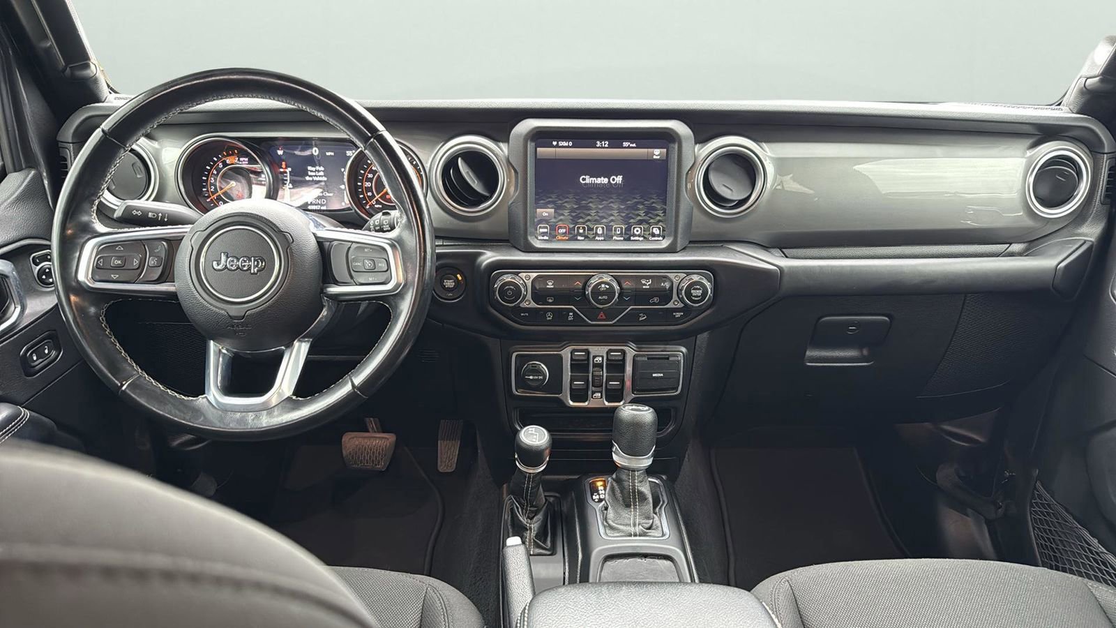 Used 2020 Jeep Wrangler Unlimited Sahara image 22