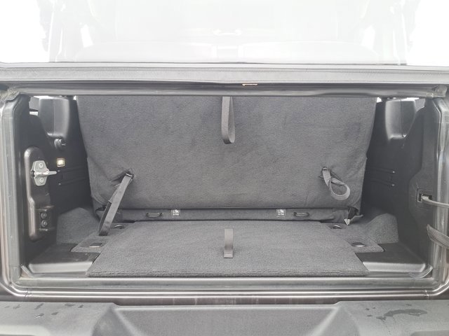 Used 2022 Jeep Wrangler Sport image 12