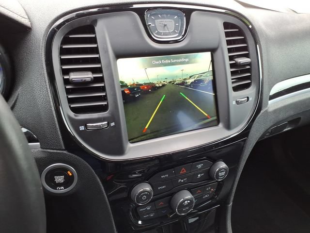 Used 2022 Chrysler 300 S w/ Comfort Group RWD image 23