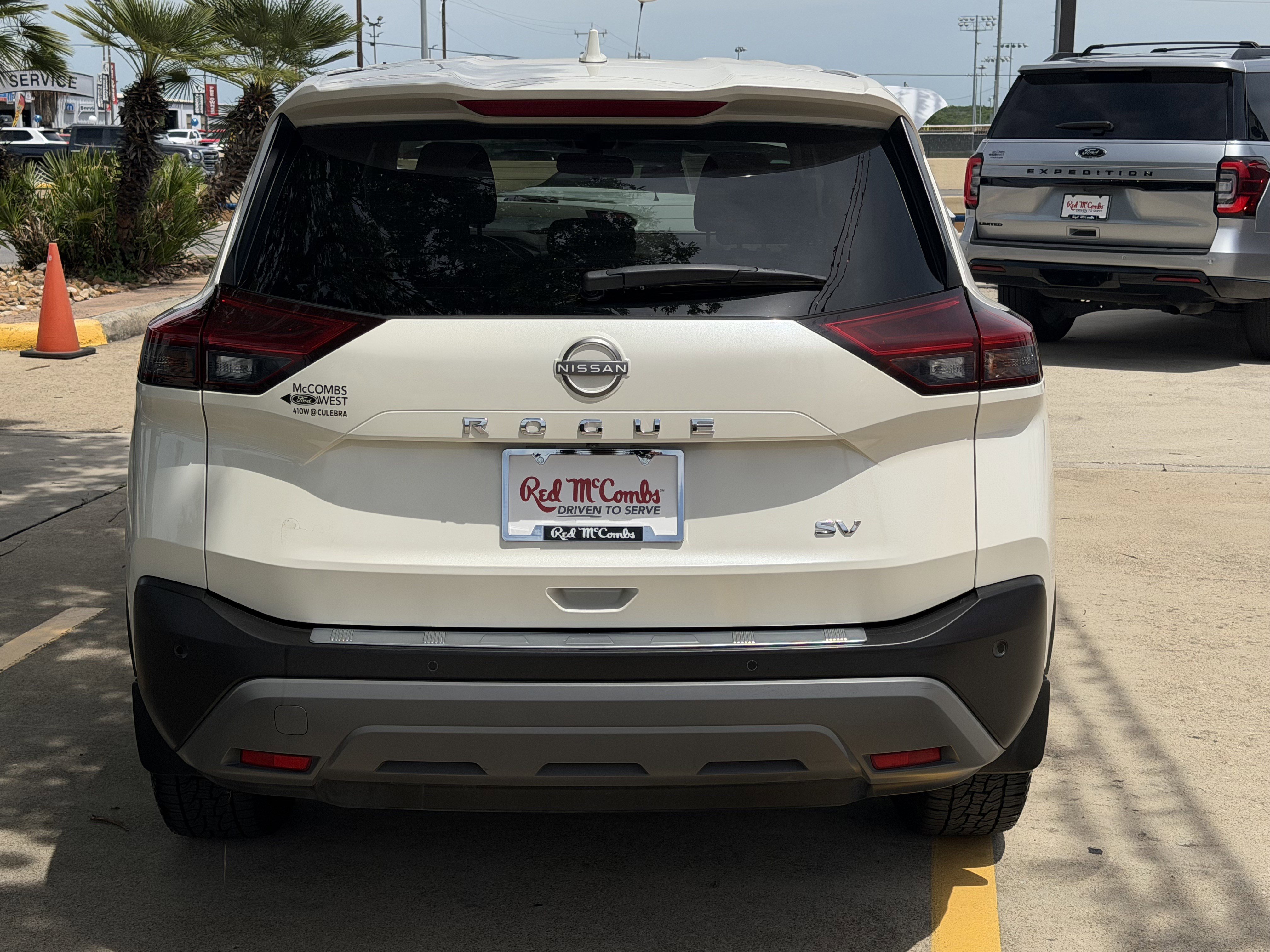 Used 2023 Nissan Rogue SV FWD image 7